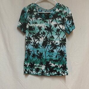 Reel Legends Green and Black Palm Print Short Sleeve Top